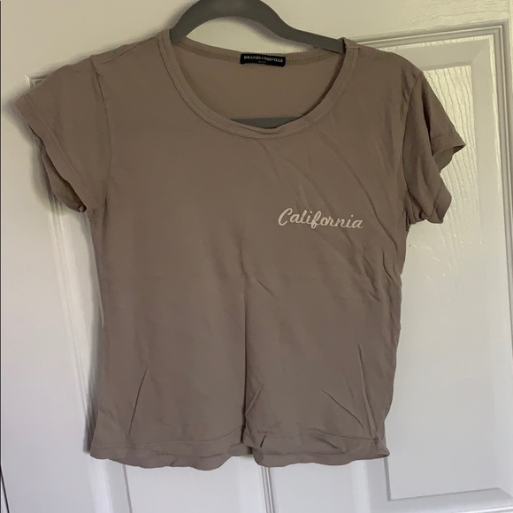 Brandy Melville California tee. Slightly cropped - Picture 1 of 2